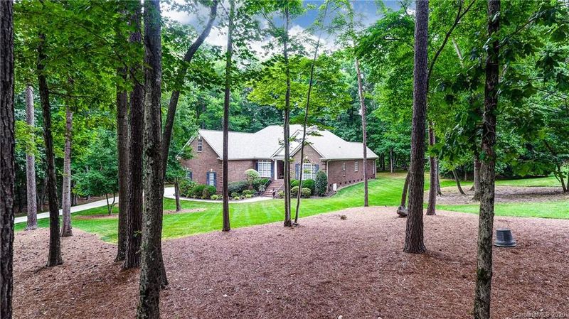4620 Sawgrass Ct, Denver, NC 28037