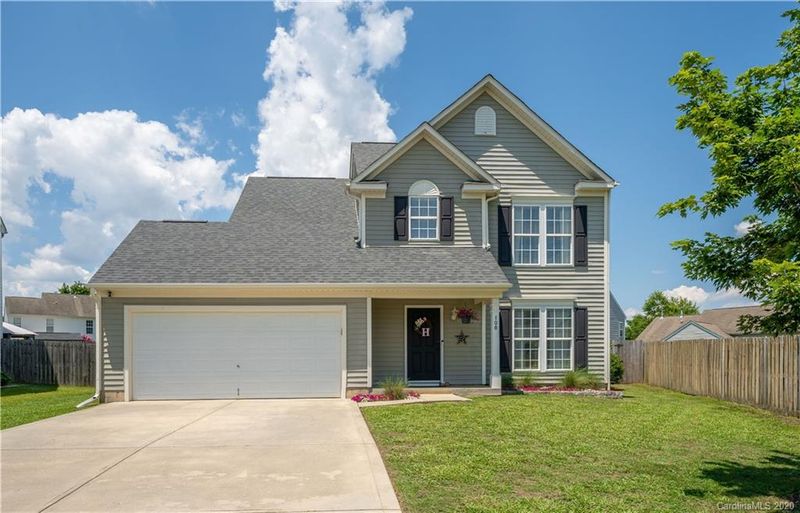 108 Barrington Dr, Mount Holly, NC 28120