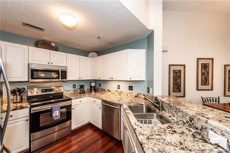 1112 Torrence Cir, Davidson, NC 28036
