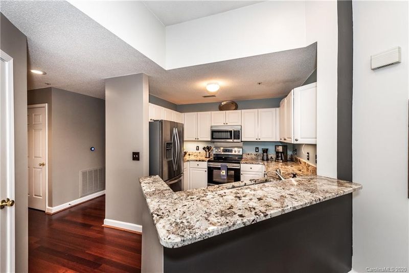 1112 Torrence Cir, Davidson, NC 28036