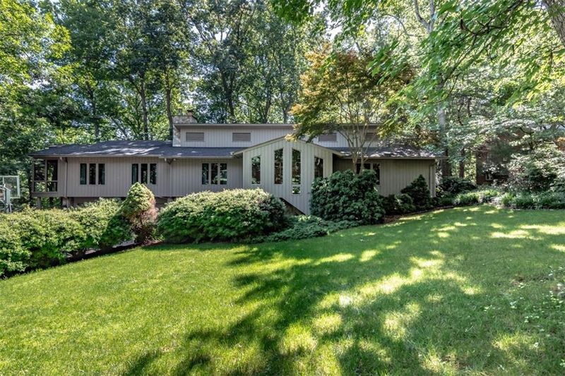 4132 4th Street Ct NW, Hickory, NC 28601