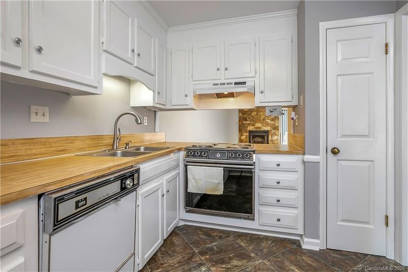 1527 South Point Rd #11, Belmont, NC 28012