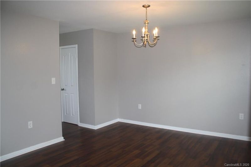 1416 River Run Dr, Lowell, NC 28098