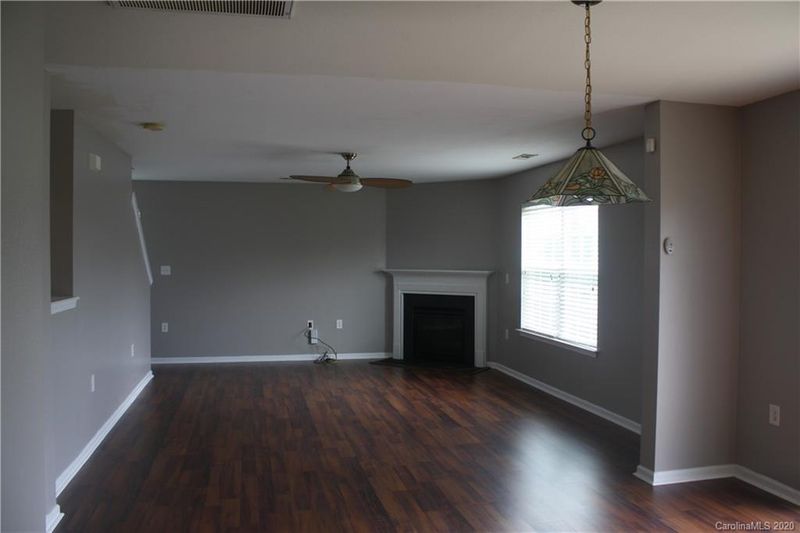 1416 River Run Dr, Lowell, NC 28098