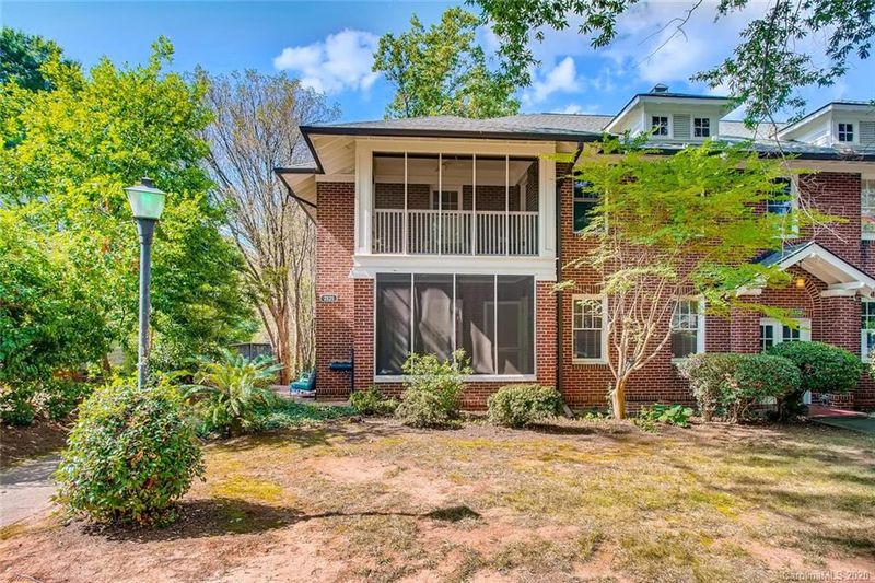 2121 Dartmouth Pl, Charlotte, NC 28207