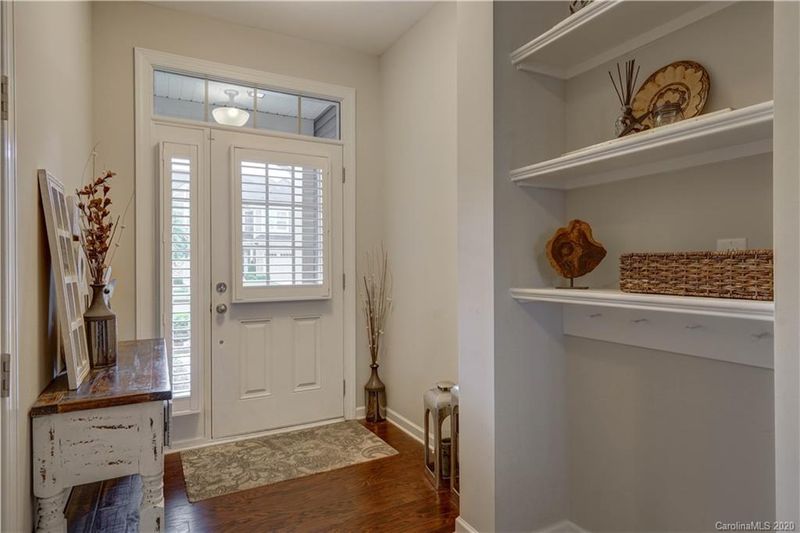5609 Stonewells Dr, Charlotte, NC 28278