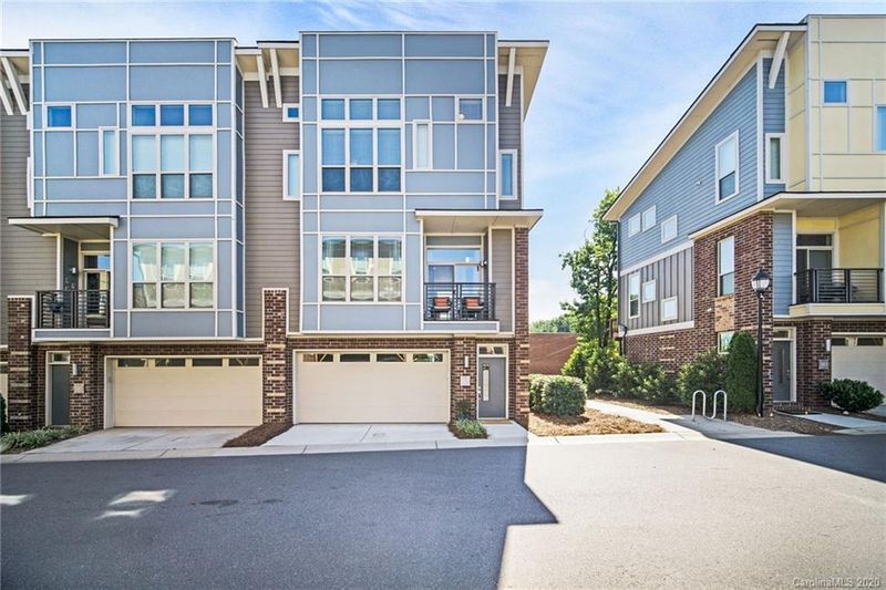 1011 Pierre Dr, Charlotte, NC 28205