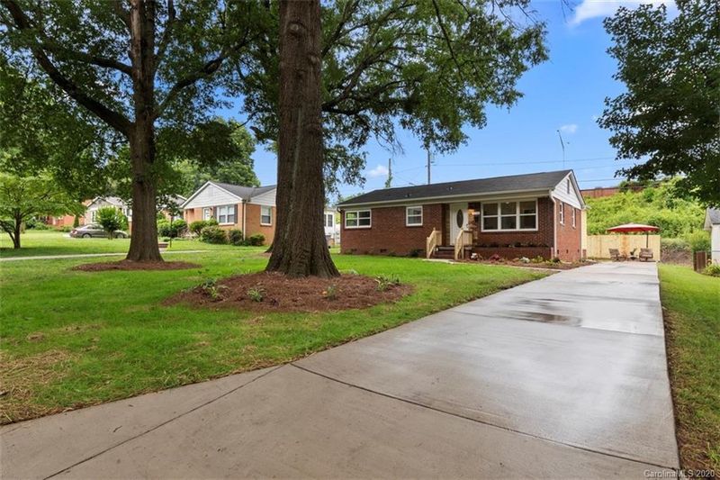 4236 Winfield Dr, Charlotte, NC 28205