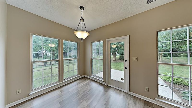 8604 Harmony Bridge Pl, Charlotte, NC 28216