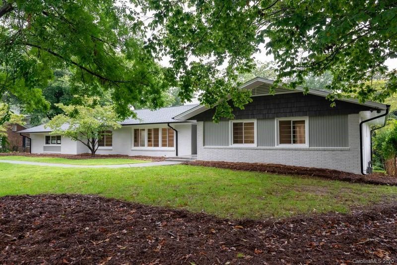 873 20th Avenue Dr NW, Hickory, NC 28601