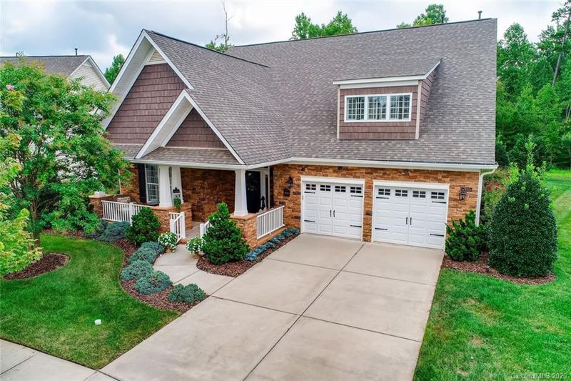 12724 Meetinghouse Dr, Cornelius, NC 28031