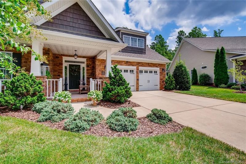 12724 Meetinghouse Dr, Cornelius, NC 28031