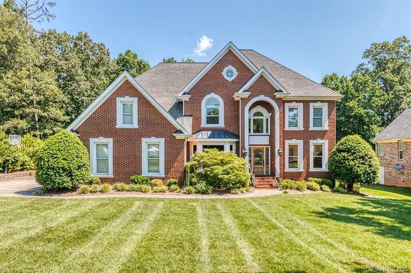 7335 Olde Sycamore Dr, Mint Hill, NC 28227