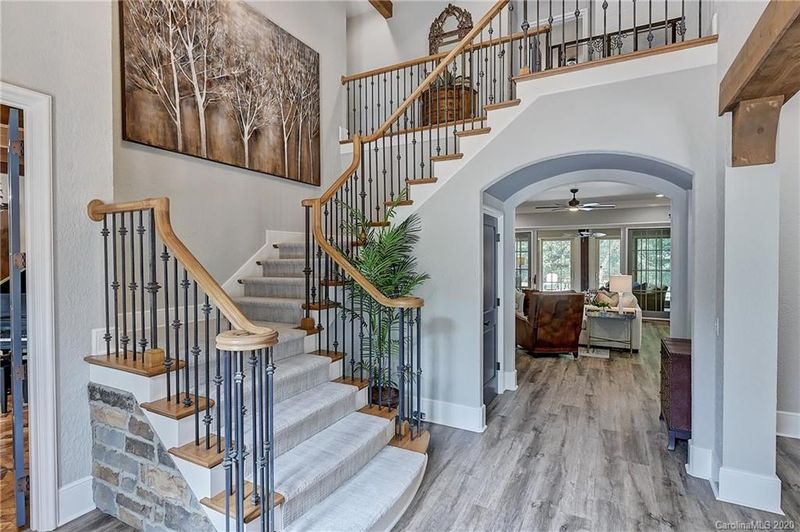 137 The Point Dr, Mooresville, NC 28117