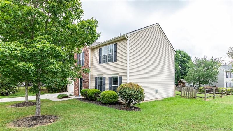 13404 Arbor Spring Dr, Charlotte, NC 28269