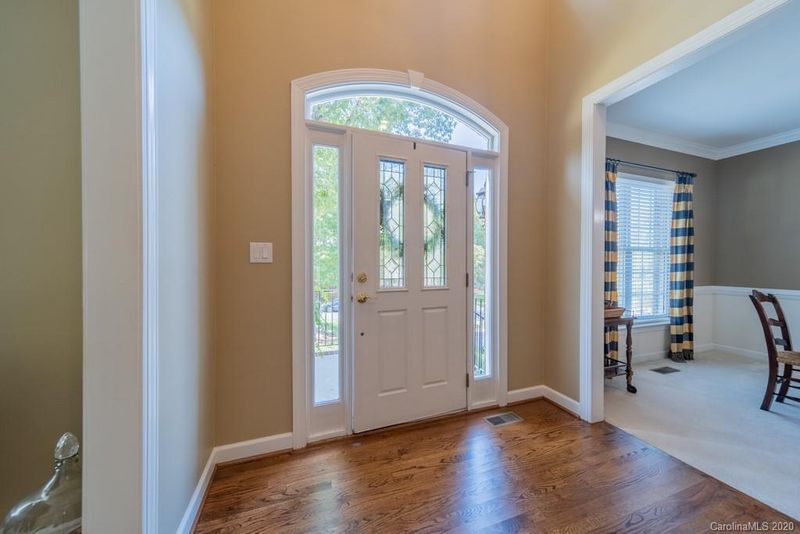 11615 Sir Francis Drake Dr, Charlotte, NC 28277