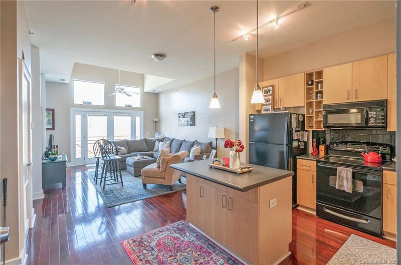 698 Davidson St, Charlotte, NC 28202