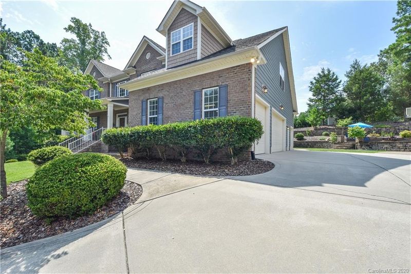 7378 Hemlock Ct, Denver, NC 28037
