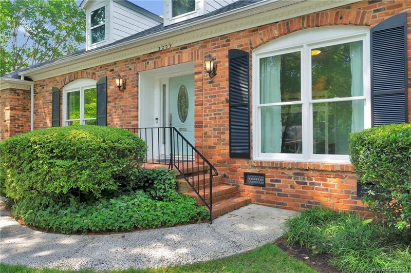 3209 Champaign St, Charlotte, NC 28210