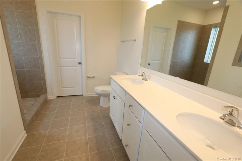 7104 Chrysanthemum Rd, Lancaster, SC 29720