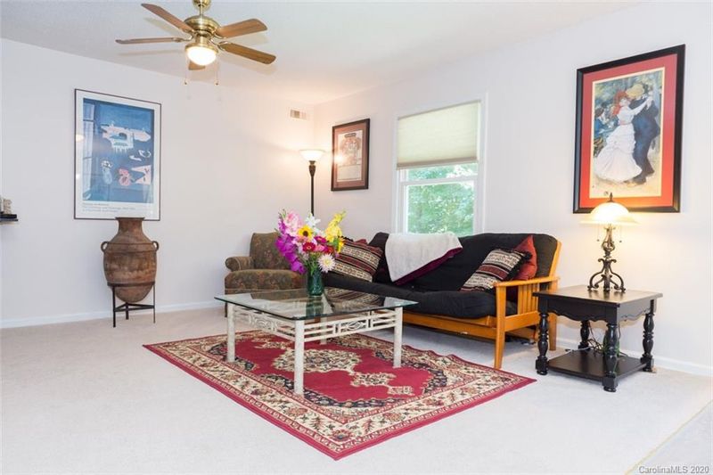 134 Shadowbrook Rd, Mount Holly, NC 28120