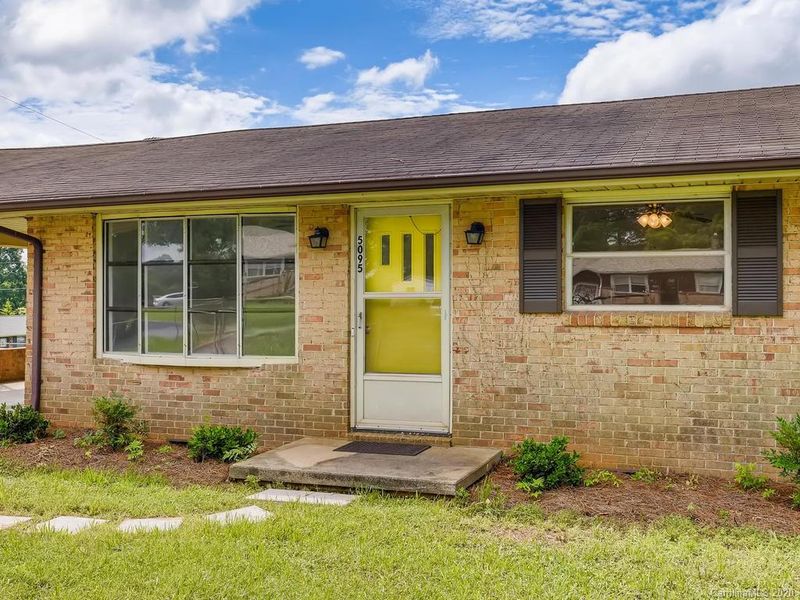 5095 Mays St, Conover, NC 28613