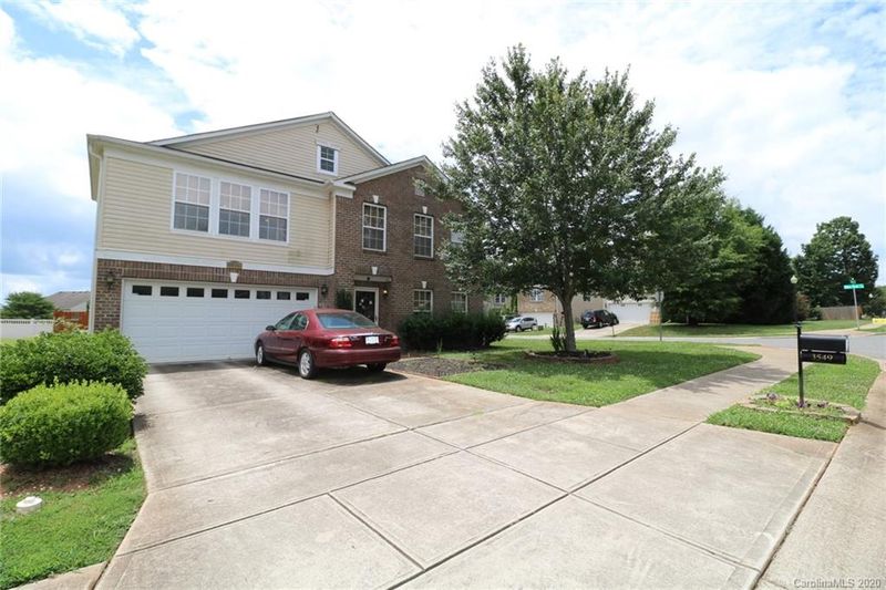 3549 Crowders View Dr, Gastonia, NC 28052