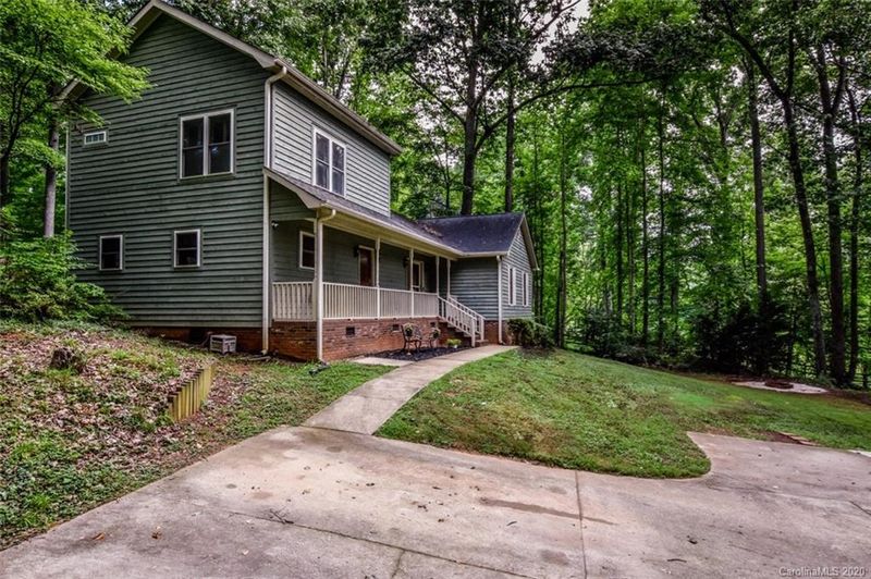 920 Briarcliff Rd, Mooresville, NC 28115