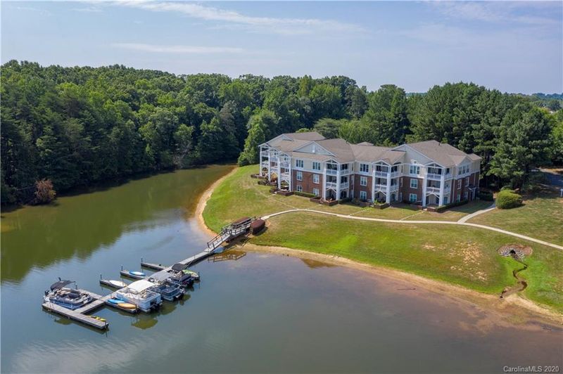 860 Jetton St #60, Davidson, NC 28036