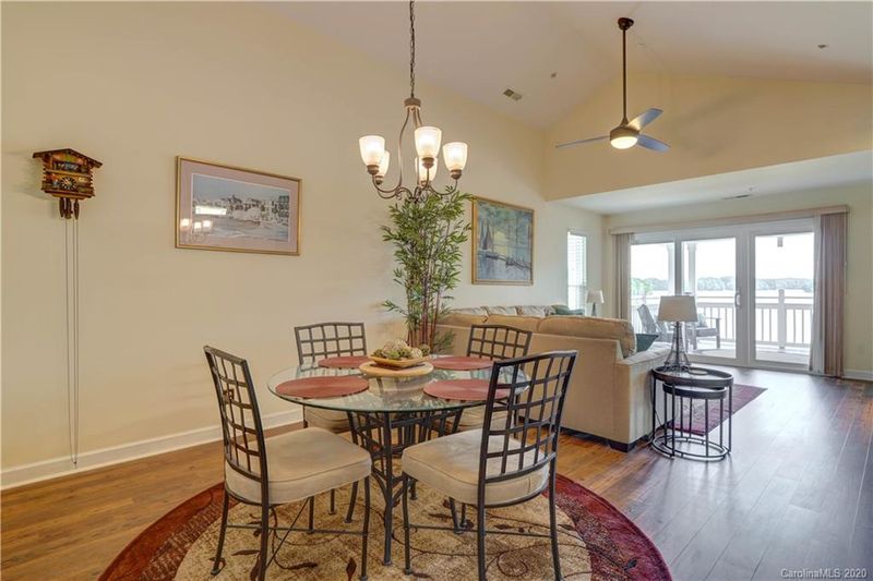 860 Jetton St #60, Davidson, NC 28036