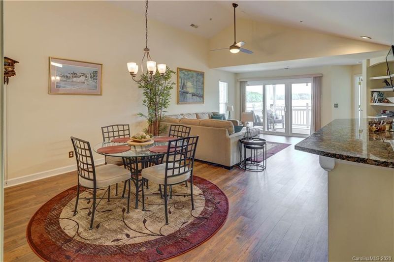 860 Jetton St #60, Davidson, NC 28036