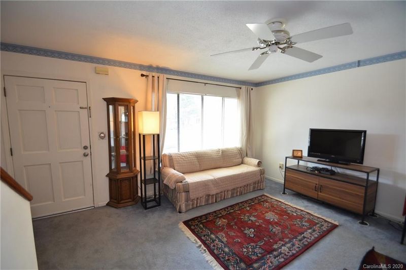 419 E Broad St E #D2, Statesville, NC 28677