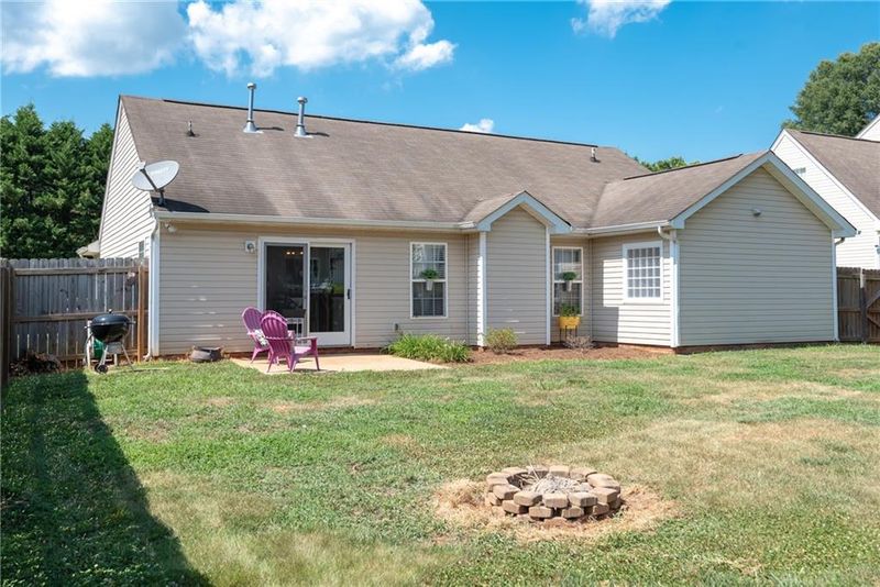 1105 Morningside Dr NW, Conover, NC 28613
