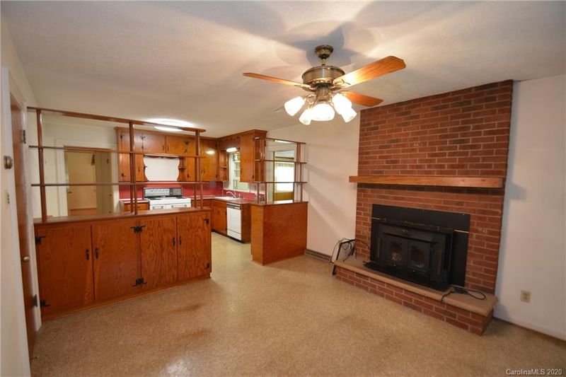 111 East End Ave, Statesville, NC 28677