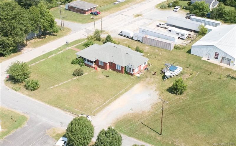 904 Old North Main St, Clover, SC 29710