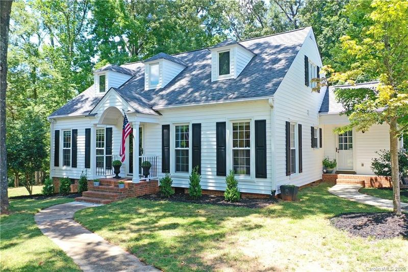 9030 Glencroft Rd, Mint Hill, NC 28227