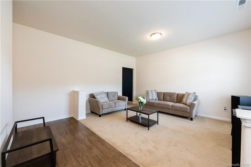 9627 Weikert Rd, Charlotte, NC 28215