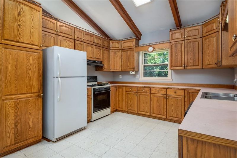 1205 2nd St SE, Conover, NC 28613