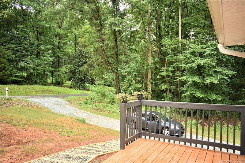 8625 W Dixie Dr, Charlotte, NC 28278