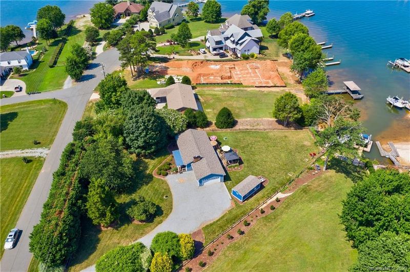 21223 Lakeview Cir, Cornelius, NC 28031