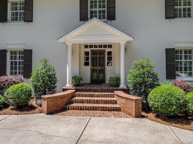 4218 Arborway Rd, Charlotte, NC 28211