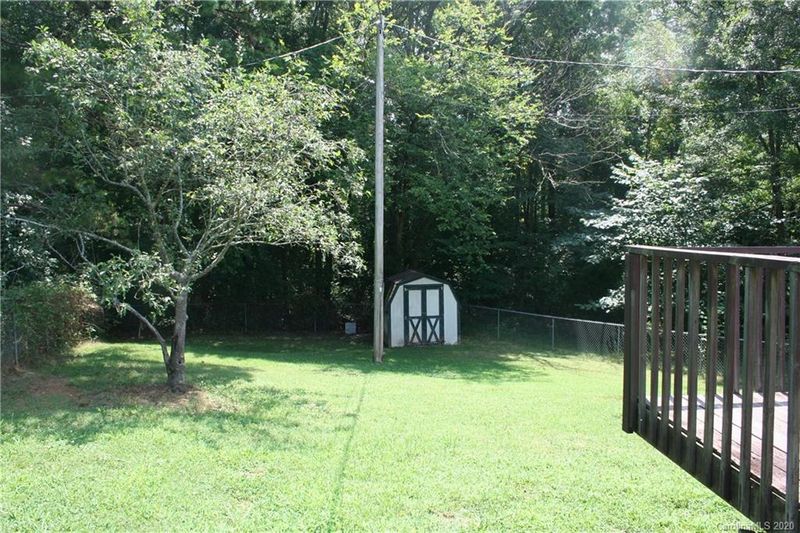 207 Stillwell St, Dallas, NC 28034