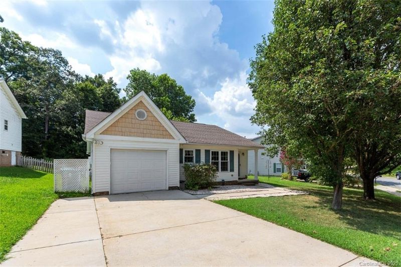 733 Continental Dr, Concord, NC 28025