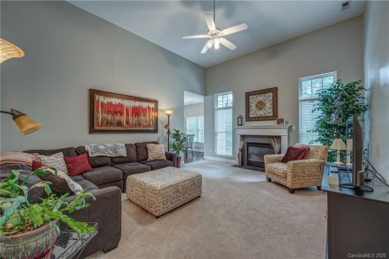 1632 Brookhaven Dr, Gastonia, NC 28056