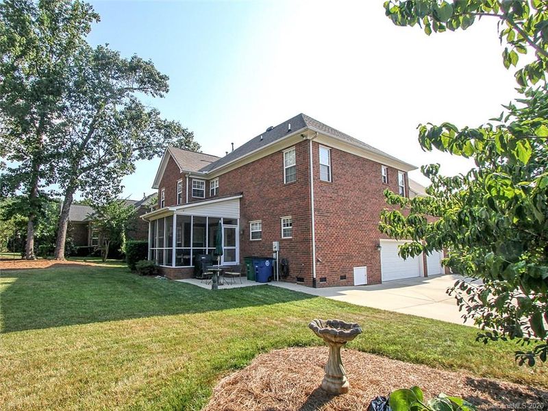 514 Ballymote Ct, Matthews, NC 28104