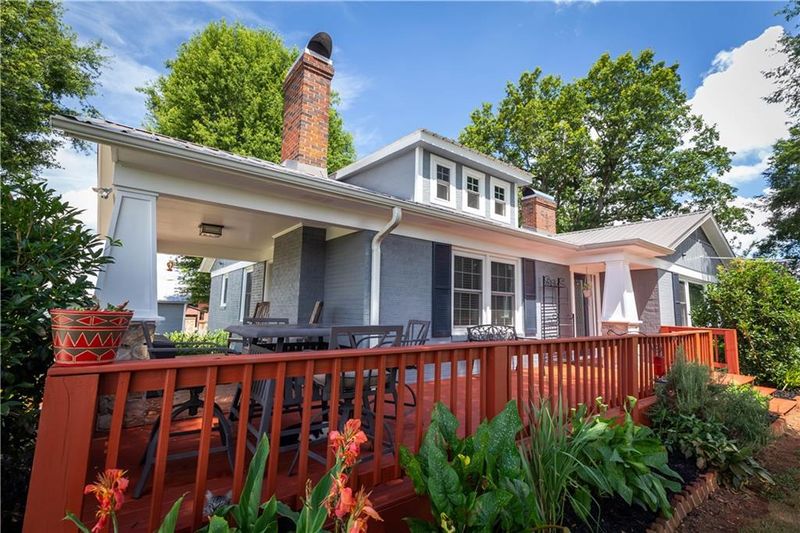 1977 Sigman St, Hickory, NC 28602