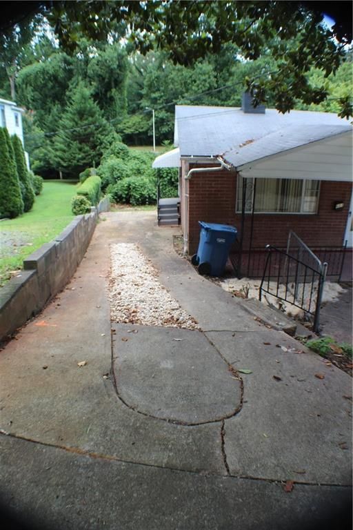 603 1st St SE, Hickory, NC 28602