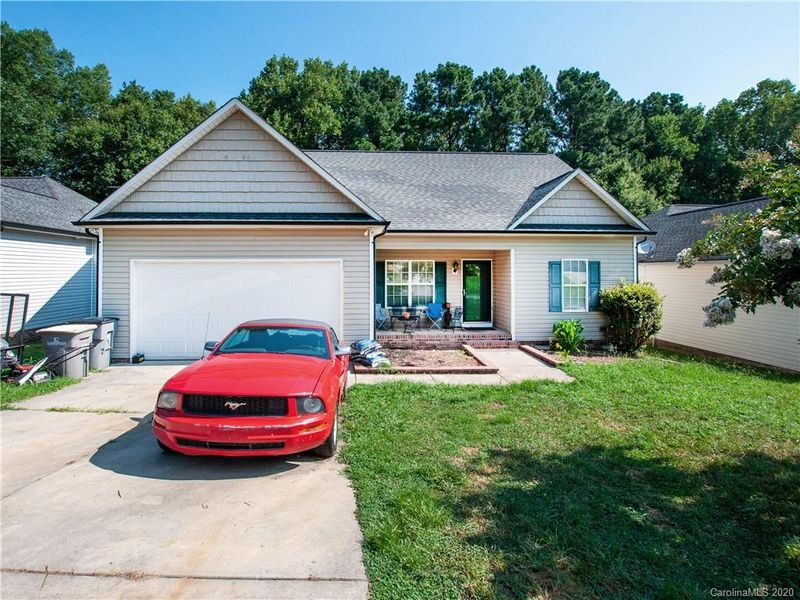 2221 Charles Towne Ct, Kannapolis, NC 28083
