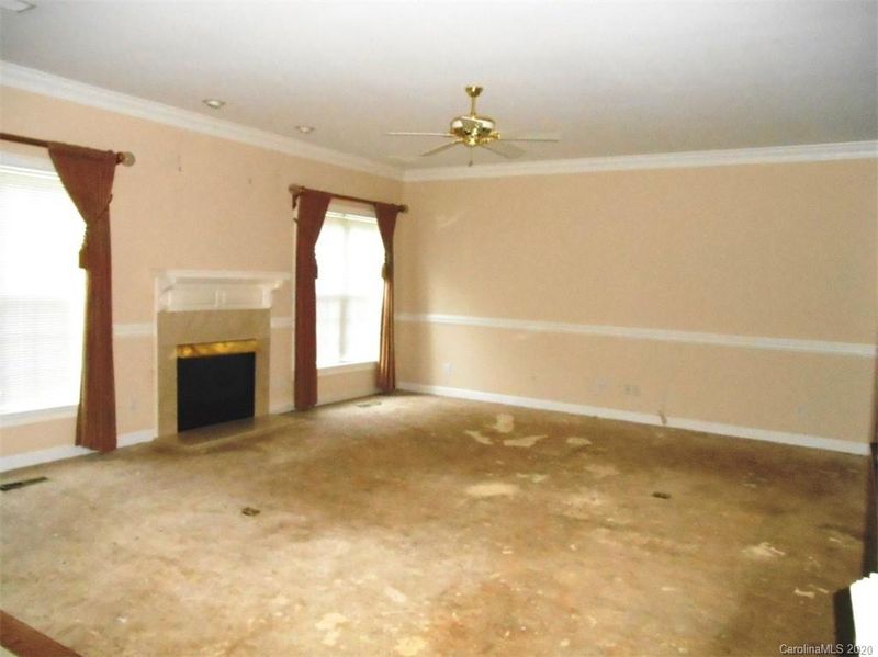 235 Golf Course Dr, Maiden, NC 28650