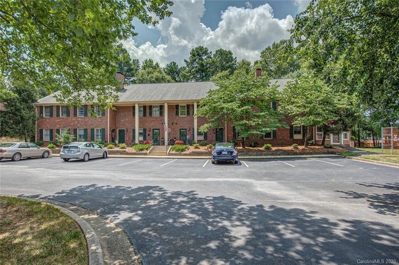 805 Cornwallis Ave #6, Gastonia, NC 28056